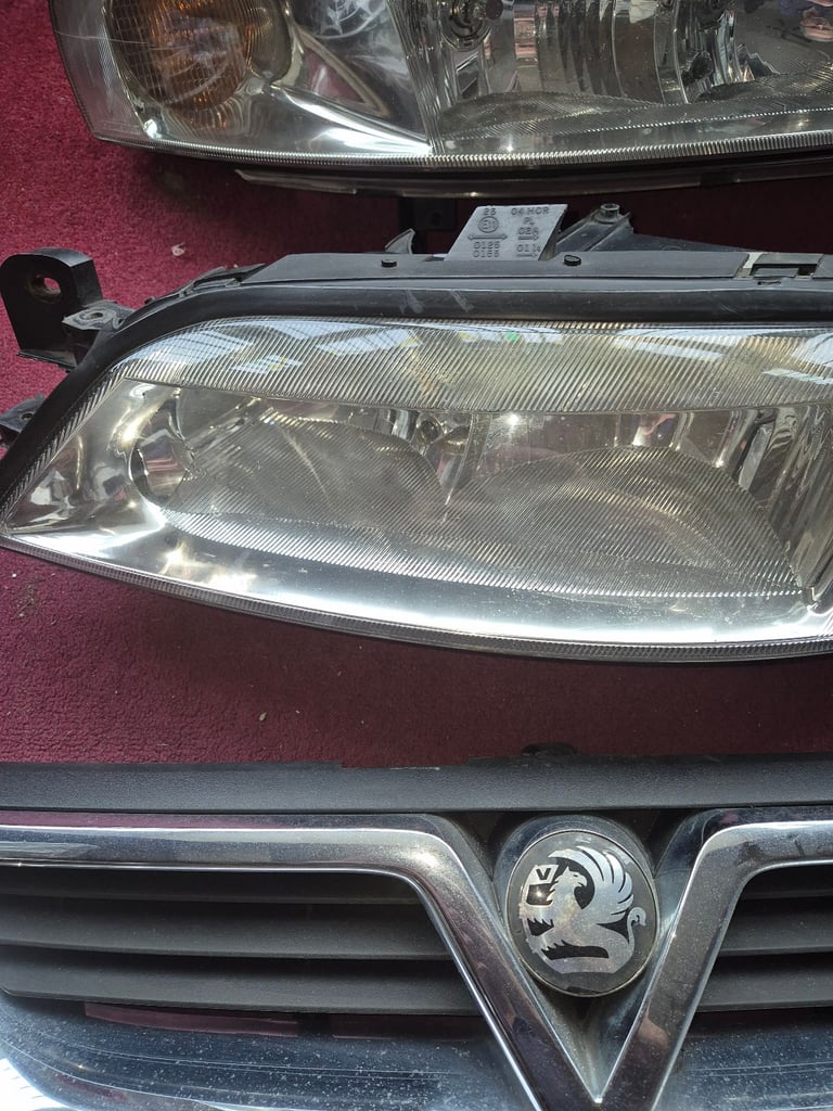 Vauxhall vectra/opel head lights and grill 