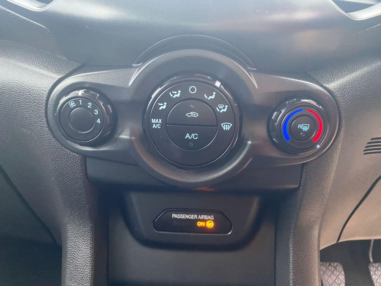 FORD ECOSPORT 1.5 ZETEC PETROL LOW MILEAGE LOVELY CONDITION NEW CAMBELT KIT