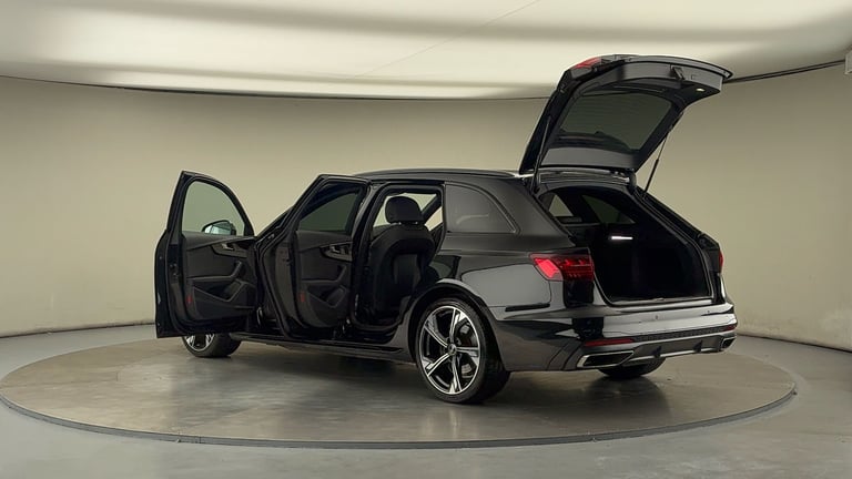 2022 Audi A4 Avant 2.0 TFSI 40 Black Edition Estate 5dr Petrol S Tronic Euro 6 (s/s) (204 ps) Est...