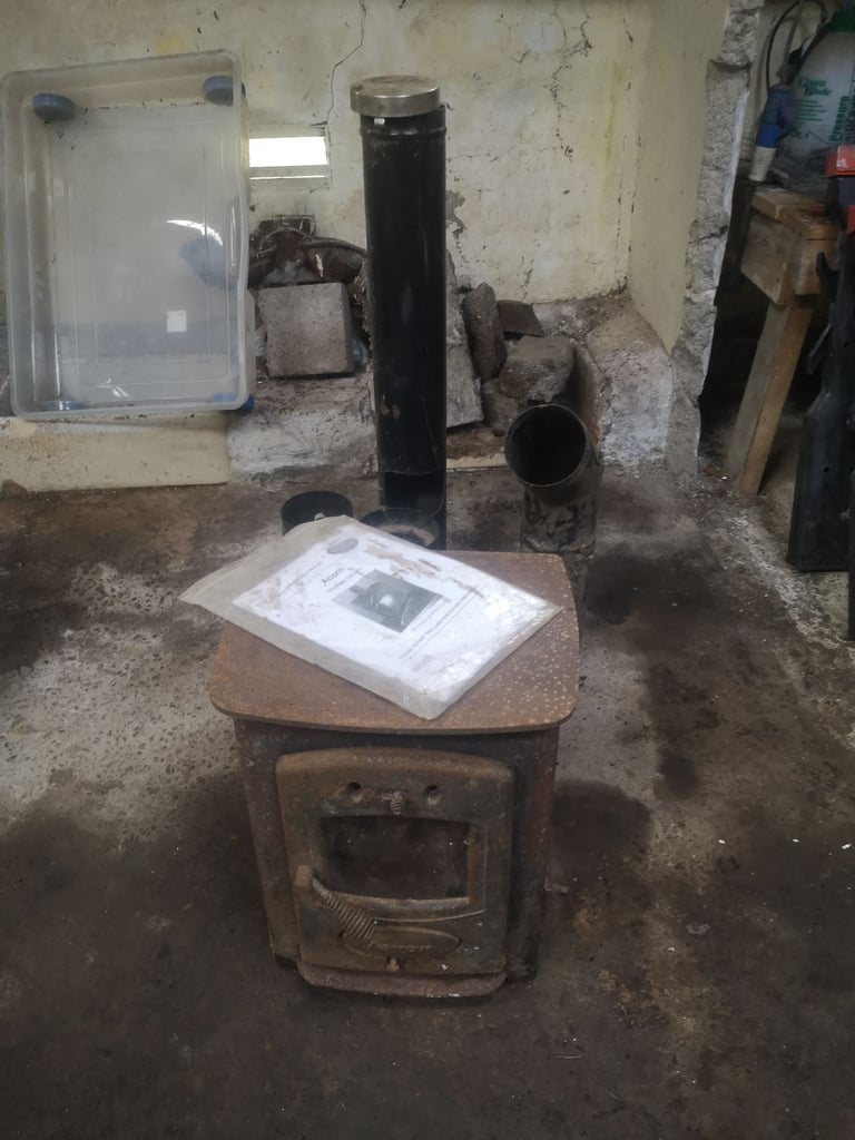 Acorn small stove