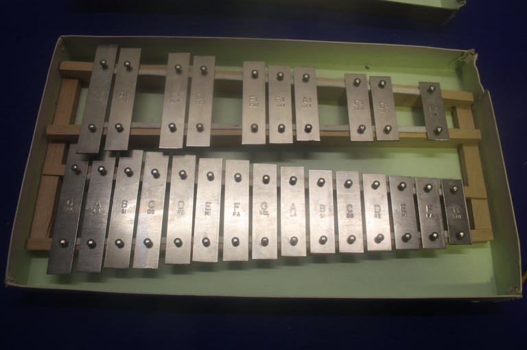 image for Vintage 1970s Glockenspiel 2 Octaves Goldon Chromatic Elite ~ Stimmrein GDR (East Germany) ~ £40 ono
