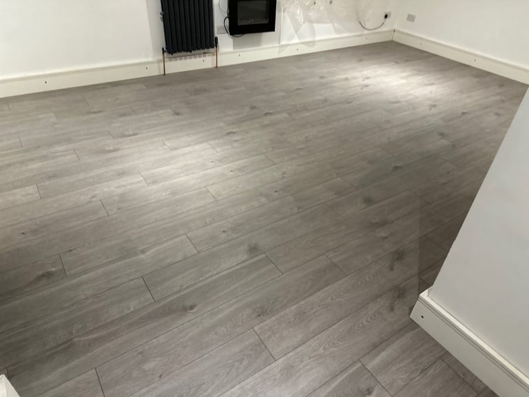 Laminate Herringbone Vinyl LVT Flooring Furniture Assembly Paint Wallpaper Wall Panelling 