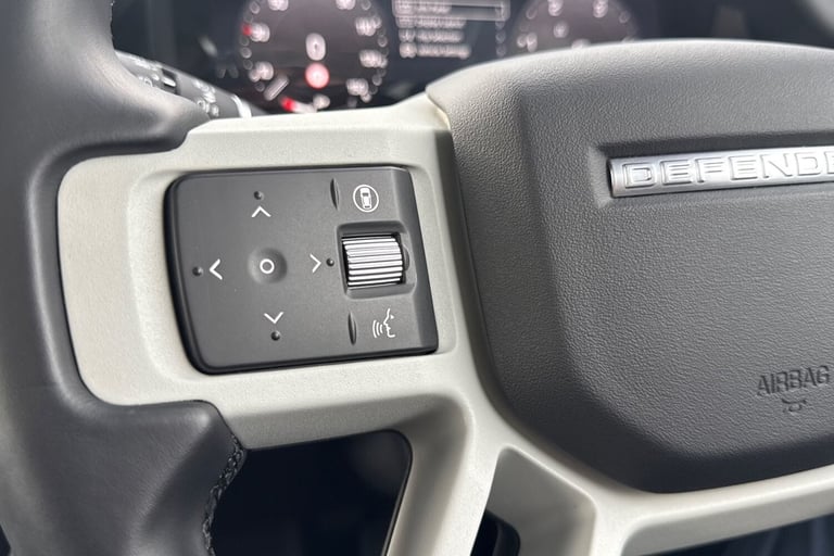 2024 Land Rover Defender 110 3.0 D300 110 X-Dynamic HSE 5dr SUV DIESEL Automatic