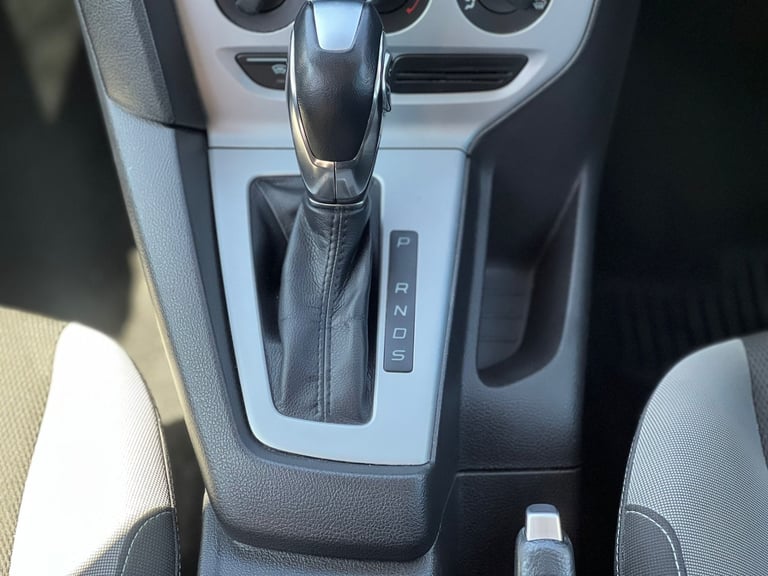 2012 Ford Focus 1.6 125 Zetec 5dr Powershift ESTATE Petrol Automatic