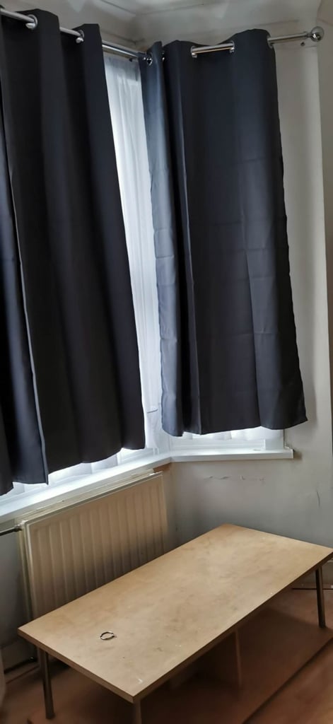 1 big bedroom to rent in North Greenwich next to IKEA. Microwave Cooking Only!