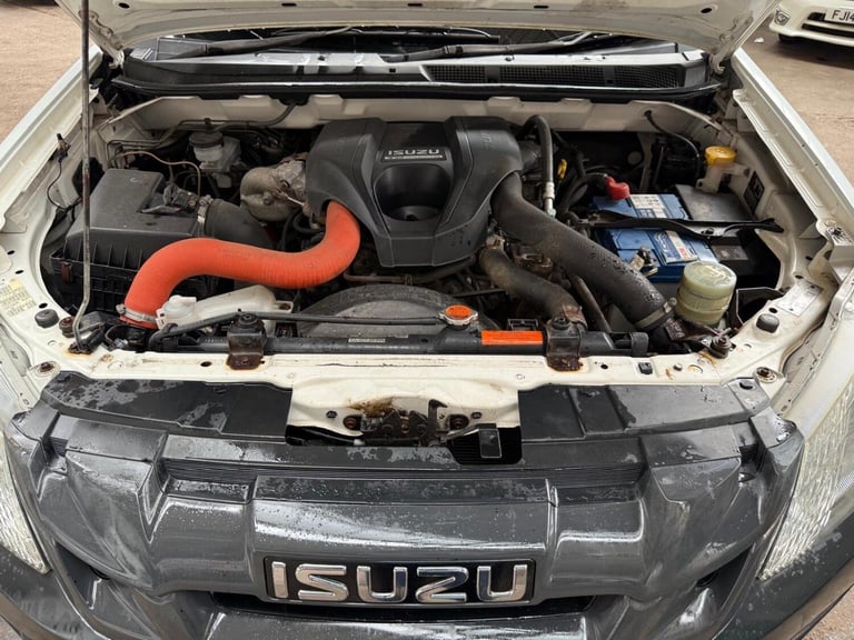 ISUZU D-MAX ISUZU 2.5 TD MANUAL MONSTER 5 2014