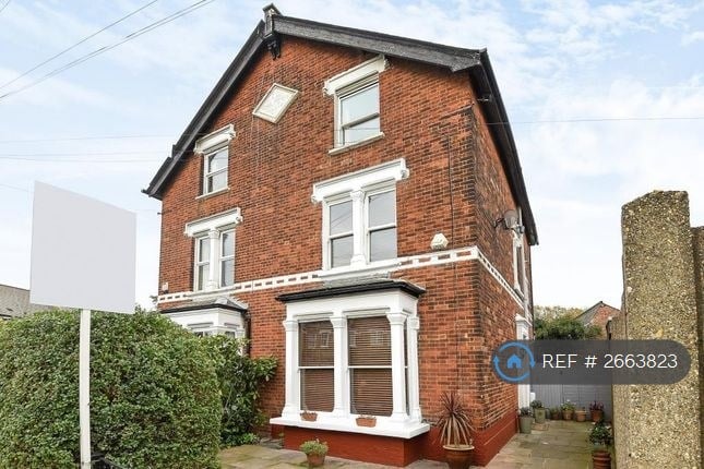 4 bedroom house in Brunswick Grove, London, N11 (4 bed) (#2663823)