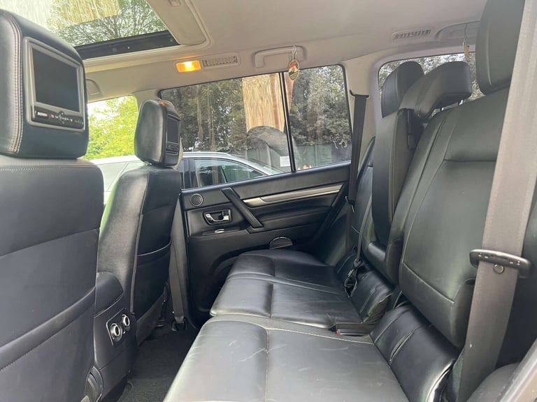 2010 Mitsubishi Shogun 3.2 DI-DC [197] Diamond 5dr Auto ESTATE DIESEL Automatic