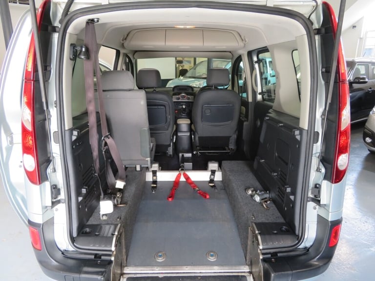 2011 Renault Kangoo WHEELCHAIR CAR DISABLED ACCESS VEHICLE MOBILITY MPV Diesel Manual
