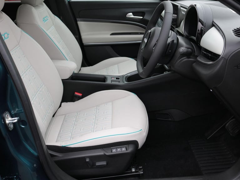 2025 Fiat 600 1.2 Hybrid 48V La Prima 5dr eDCT-6 HATCHBACK PETROL Automatic