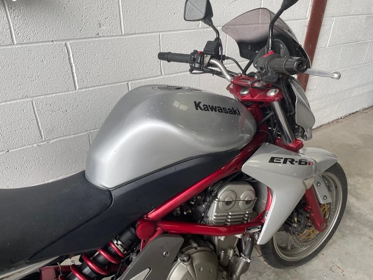 2006 - KAWASAKI ER650 N - VERY CLEAN - 2 KEYS - NAKED - ER6N - 12 MONTHS MOT 