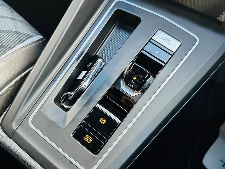 2021 Volkswagen Golf 1.5 eTSI MHEV R-Line DSG Euro 6 (s/s) 5dr HATCHBACK Petrol/Electric Hybrid A...