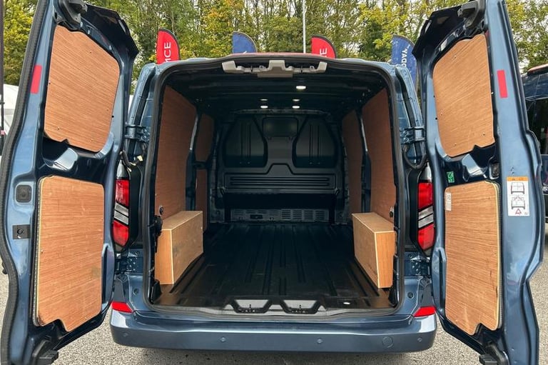 2025 Ford Transit Custom 280 Limited AUTO L2 LWB FWD 2.0 EcoBlue 136ps, PLYLINED Automatic Panel ...