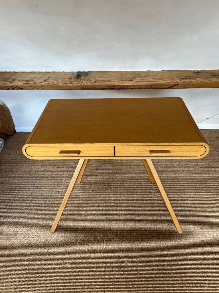 Desk solid oak habitat