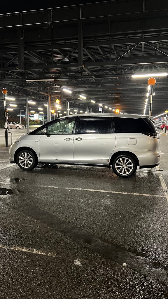 2006 Toyota estima 7 seater HYBRID 2.4 AUTOMATIC Ulez free
