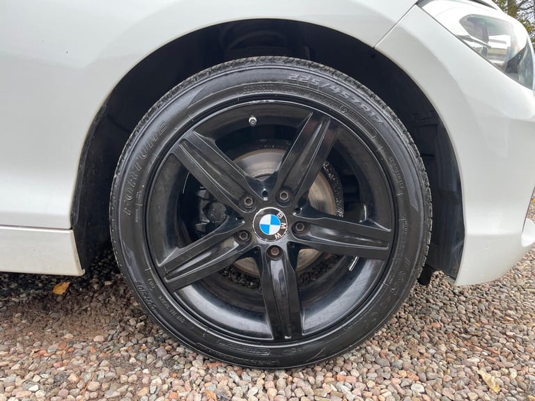 2017 BMW 1 Series 118i [1.5] Sport 5dr [Nav] HATCHBACK PETROL Manual