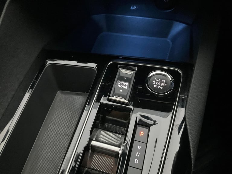 2024 Peugeot 3008 1.6 12.4kWh Allure SUV 5dr Petrol Plug-in Hybrid e-EAT Euro 6 (s/s) (180 ps Suv...