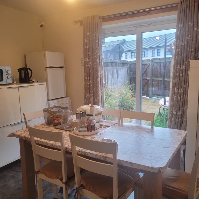 4 bedroom two new houses with a security car park 
