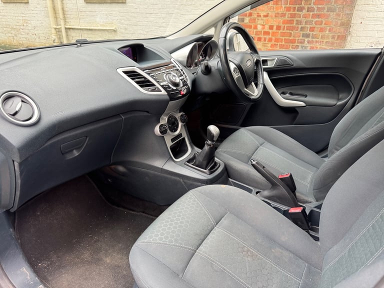 Ford, FIESTA, Hatchback, 2011, Manual, 1560 (cc), 5 doors