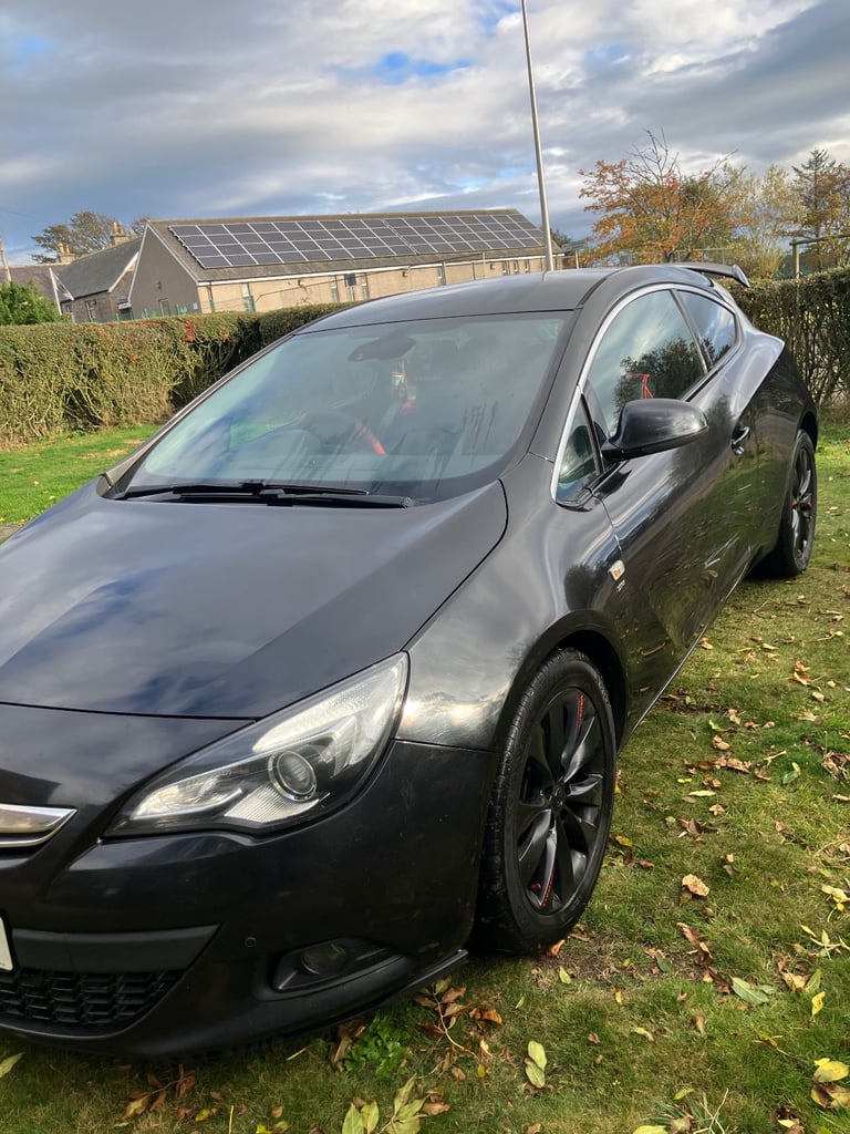 Vauxhall Astra 3 Door GTC CDTI SRi 16V 2.0 Diesel Automatic (2012).