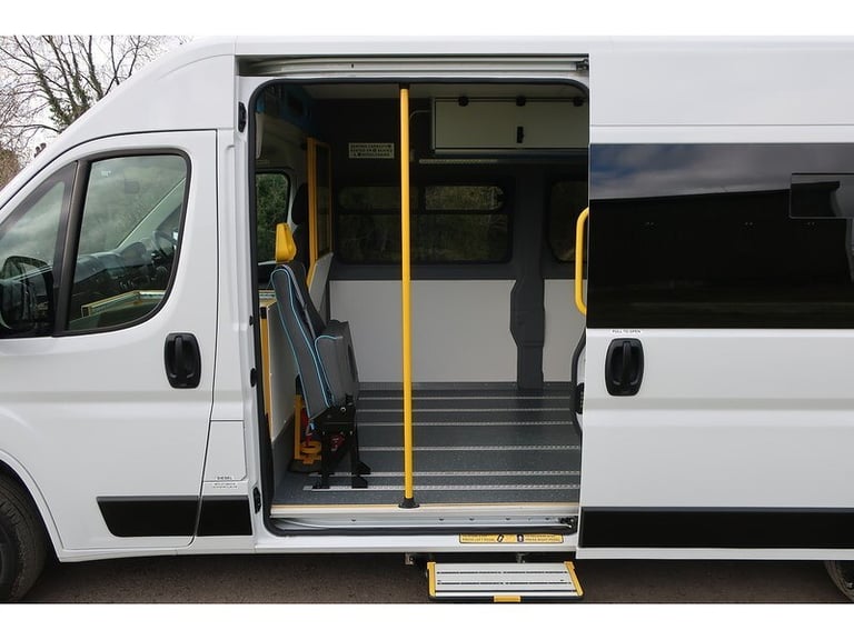 2024 Peugeot Boxer 2.2 BlueHDi 335 L3 H2 Professional Premium + Wheelchair Accessible Minibus  Mi...