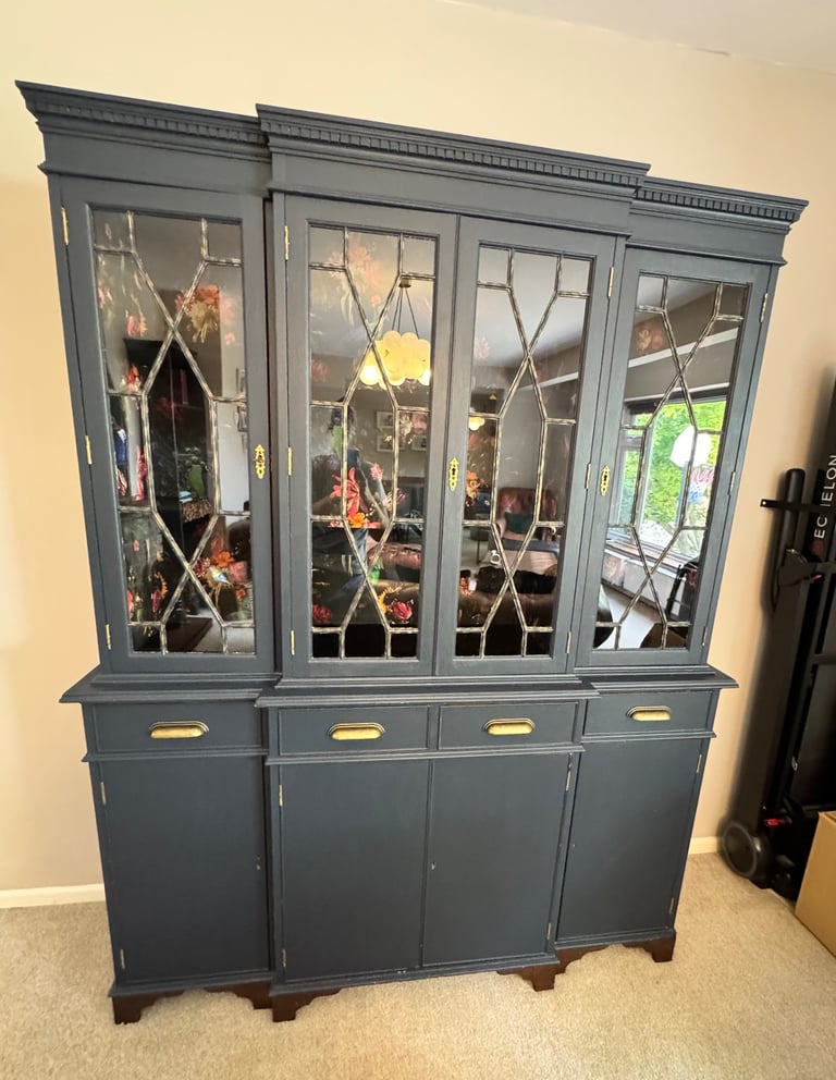 Beautiful display unit 