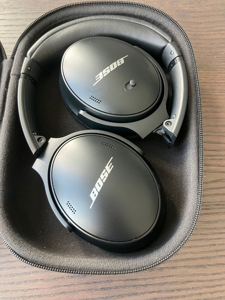 Bose QuietComfort 45 QC45 Noise Cancelling Wireless Over-Ear Headphones - Black