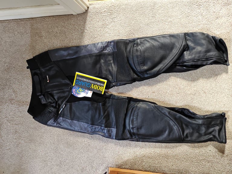 Akito motorcycle leathers trousers new (12)  -  jacket nearly new (14) ce rated