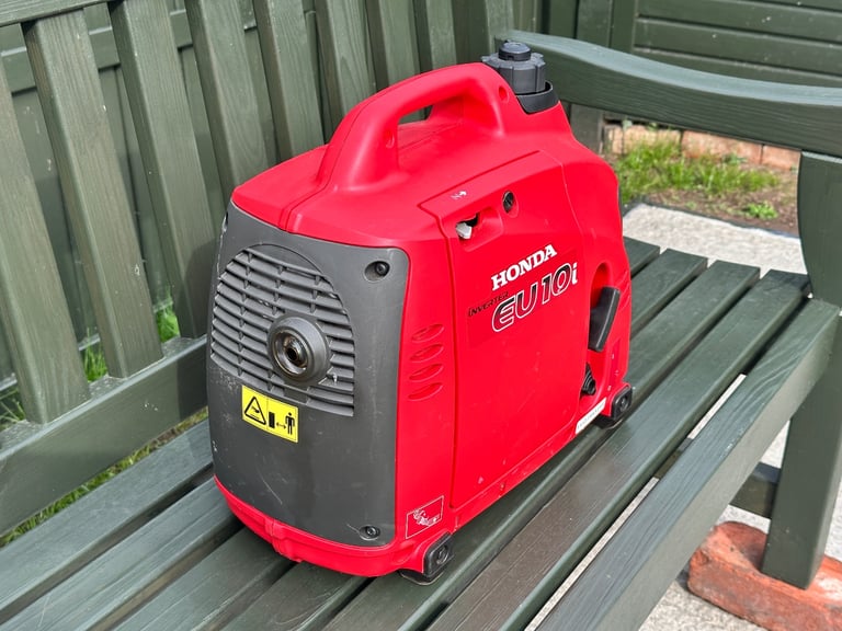 Honda EU10i petrol generator 230v / 12v