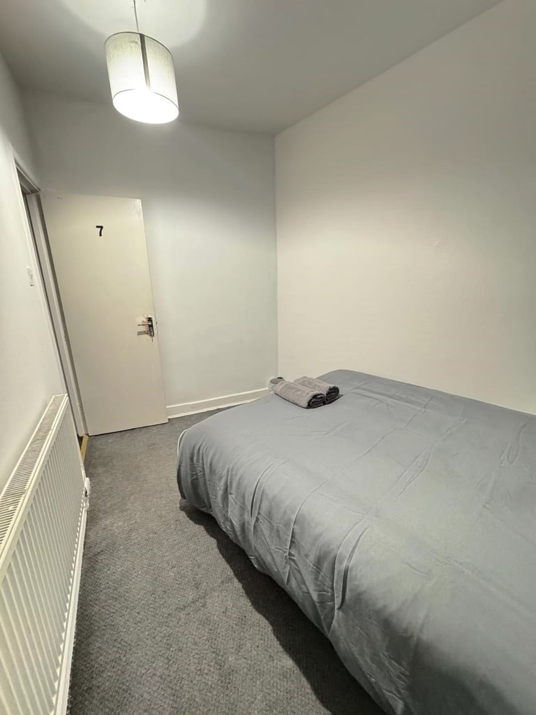 Room in fishponds road 