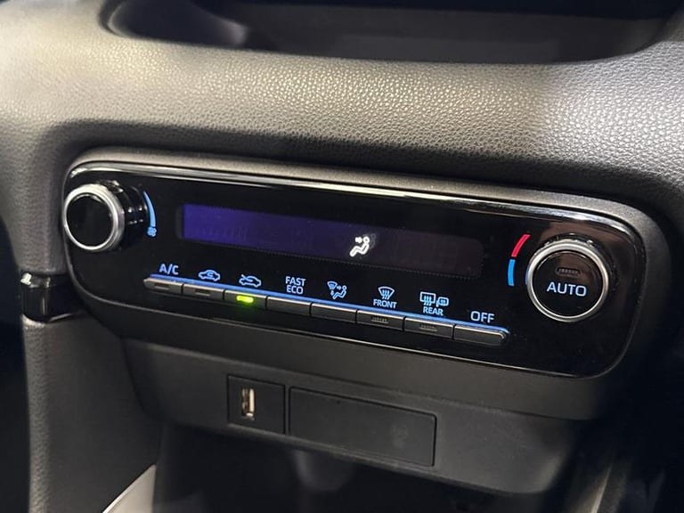 2022 Toyota Yaris 1.5 Hybrid Icon 5dr CVT Automatic Hatchback PETROL/ELECTRIC Automatic