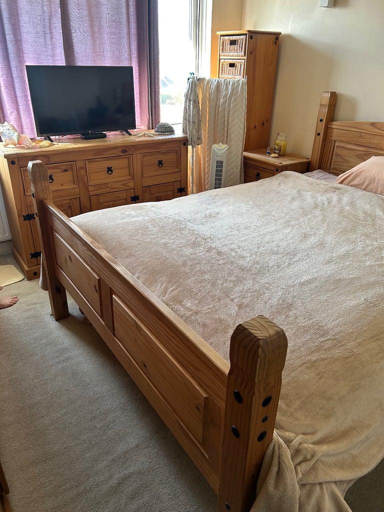 King size bed