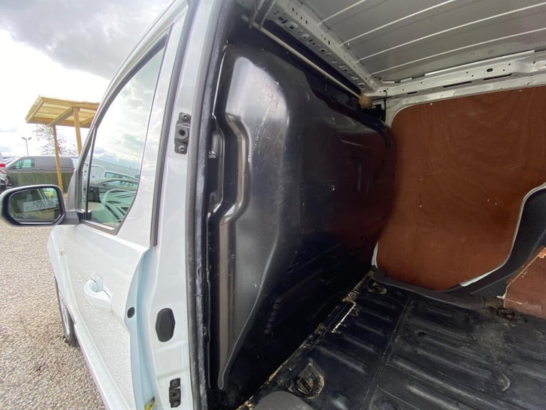 2019 Ford Transit Connect 1.5 200 EcoBlue Limited Panel Van 5dr Diesel Manual L1 Euro 6 (s/s) (12...