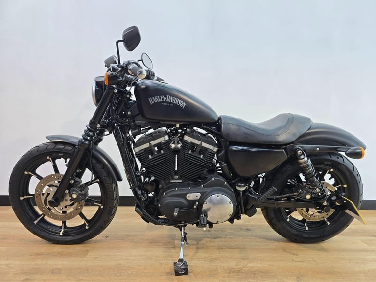2013 Harley-Davidson Sportster 883 XL883N Iron 883