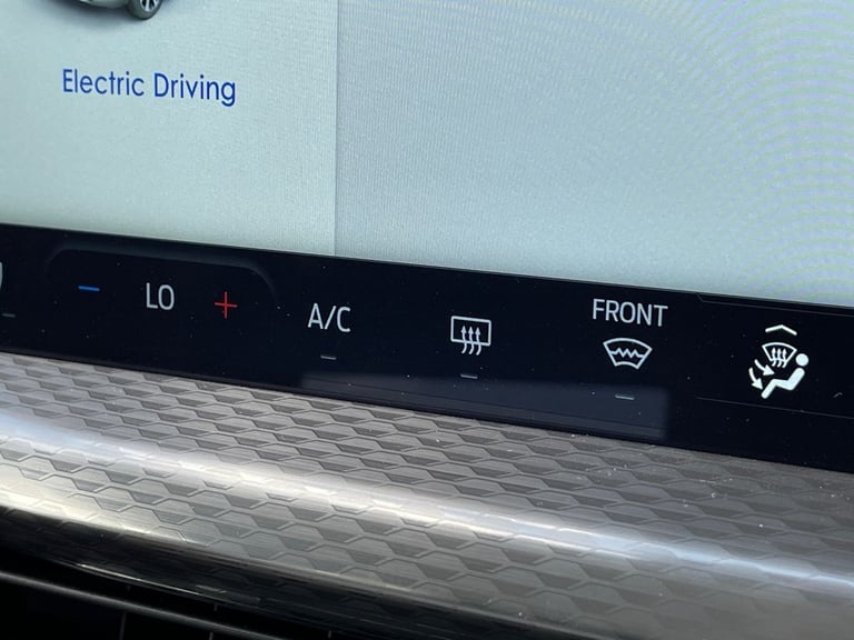  Ford Kuga 2.5 Duratec 14.4kwh Titanium Suv 5dr Petrol Plug In Hybrid CVT Euro