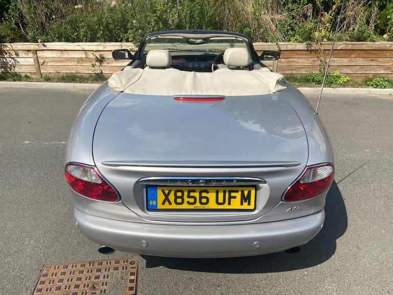 2000 Jaguar XKR 4.0 Supercharged 2dr Auto Petrol