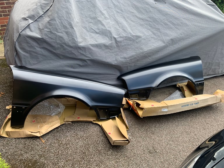 Audi b4 sedan/avant Brand New wings 