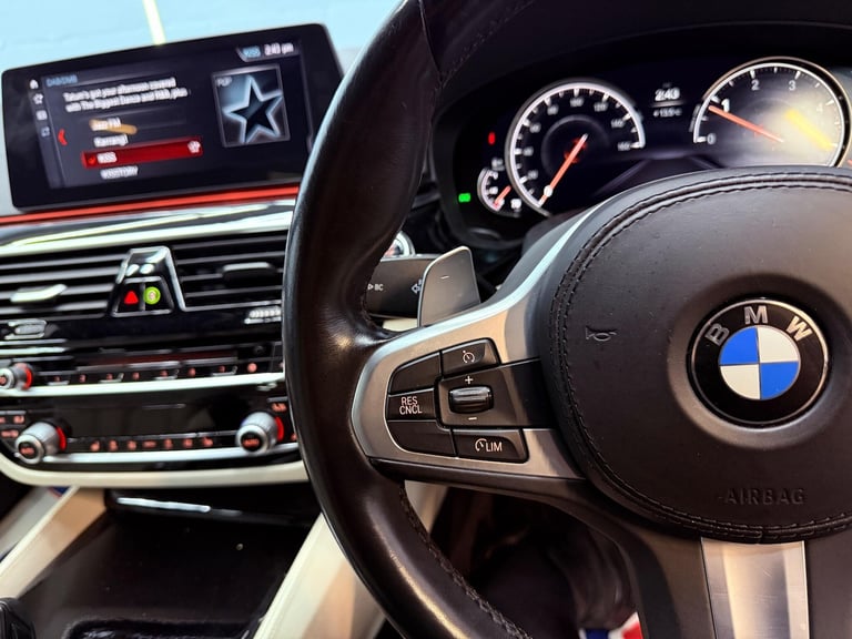 2018 BMW 5 Series 520d xDrive M Sport 4dr Auto SALOON DIESEL Automatic