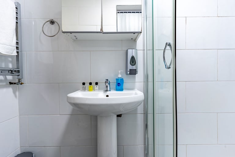 Beautiful 2 bedroom flat in Birmingham City Centre is available for Rent (B16 8)