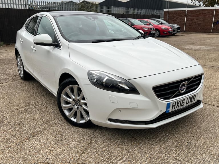 2016 Volvo V40 D2 [120] SE Lux Nav 5dr HATCHBACK DIESEL Manual