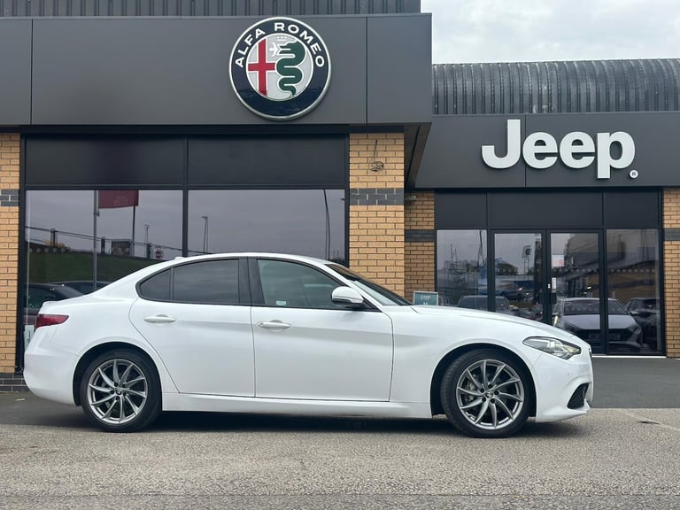 2022 Alfa Romeo Giulia 2.0 TB Sprint 4dr Auto SALOON Petrol Automatic