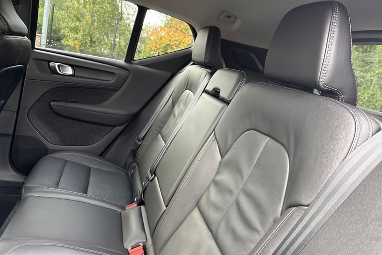 2021 Volvo XC40 2.0 B4 MHEV Inscription Auto AWD Euro 6 (s/s) 5dr SUV PETROL Automatic