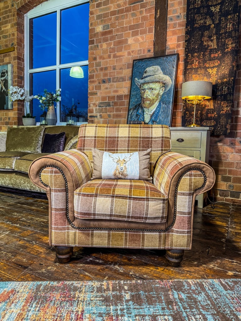 County Living Accent Armchair -Excellent Condition 