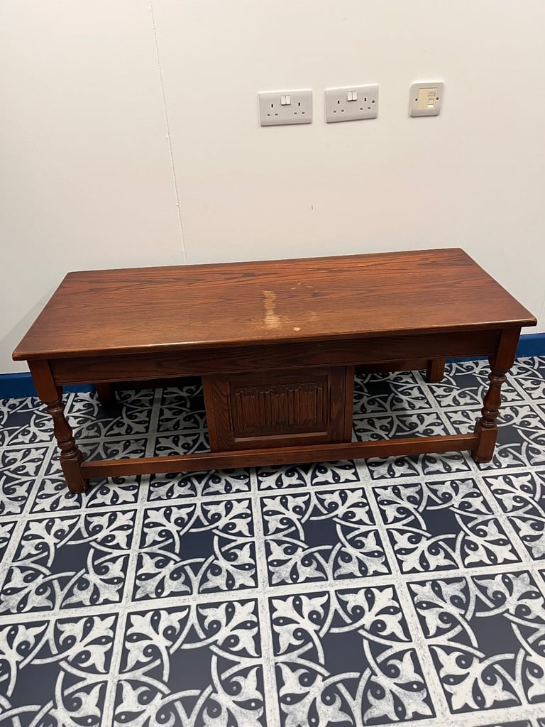 Large Vintage Solid Oak Old Charm Coffee Table