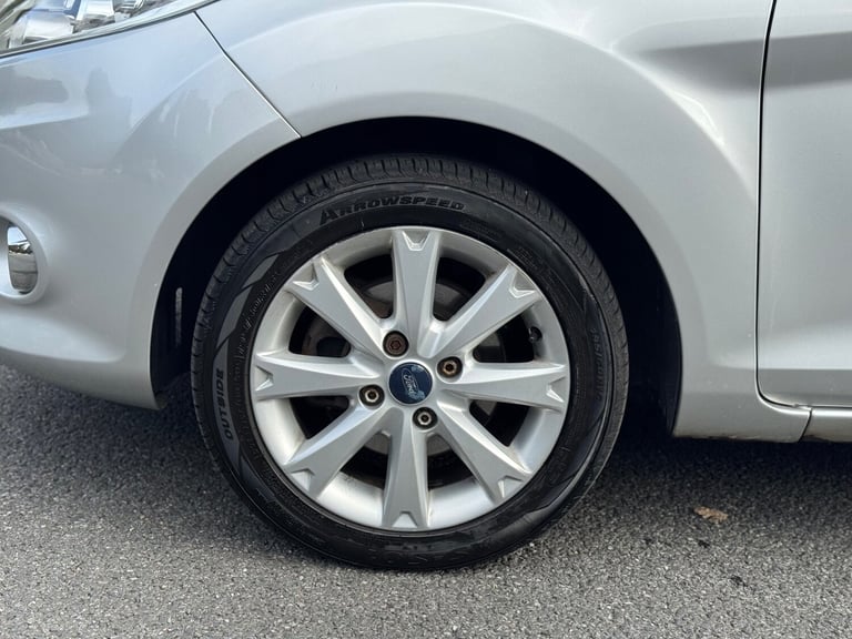 2009 Ford Fiesta 1.4 Zetec 5dr HATCHBACK Petrol Manual