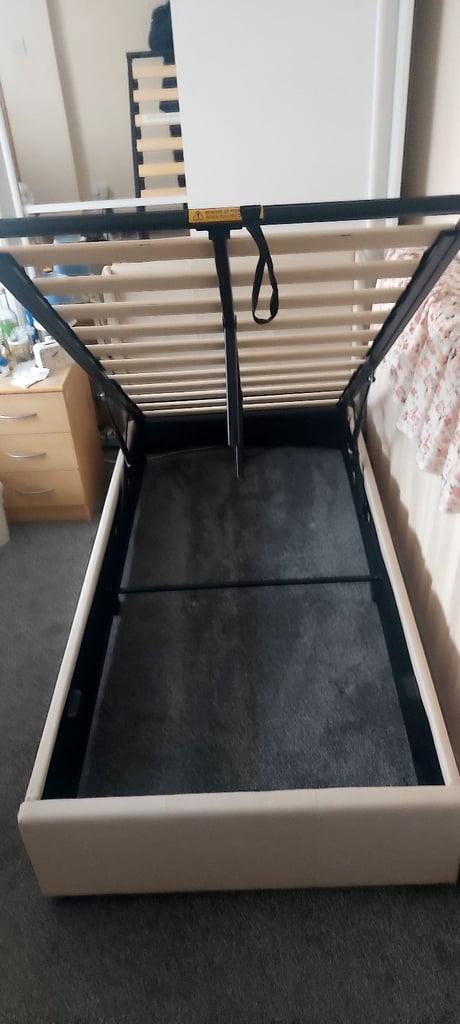 image for Single bed 