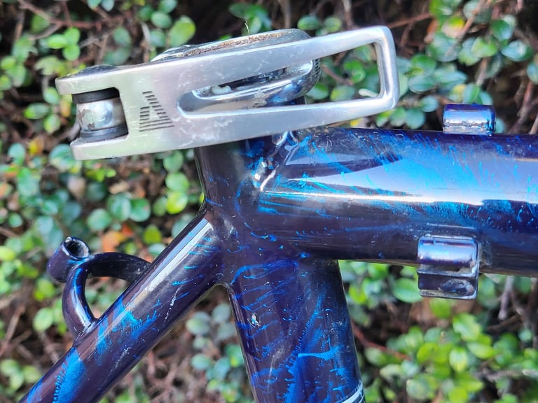 Diamond Back Ascent retro 1990s mountain bike frame and forks.