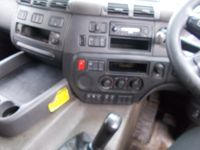 2014 (14) LEYLAND DAF CF 330 FLATBED WITH CRANE & BRICK GRAB. REAR LIFT STEER