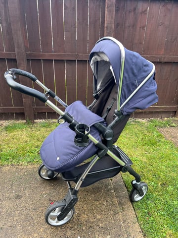 Silver Cross Wayfarer Travel System black or navy in