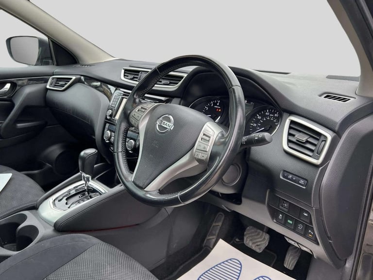 2016 Nissan Qashqai 1.2 DiG-T N-Connecta 5dr Xtronic HATCHBACK PETROL Automatic